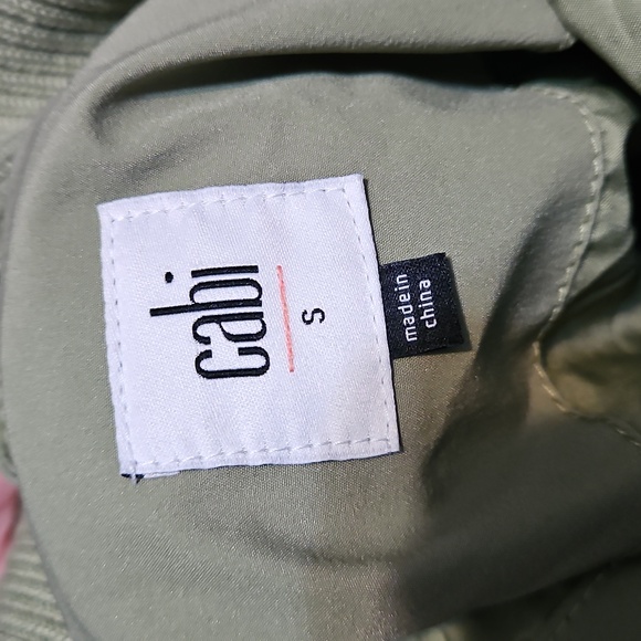 CAbi Ski Lift Puffer Belted Coat Olive Green - Picture 9 of 10